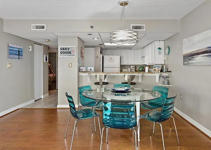 3 Bedroom Rainbow With Fabulous Direct Ocean Views And Outdoor Pool!