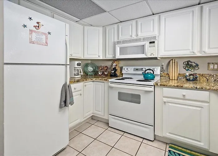 Holiday home 3 Bedroom Rainbow With Fabulous Direct Ocean Views And Outdoor Pool! *