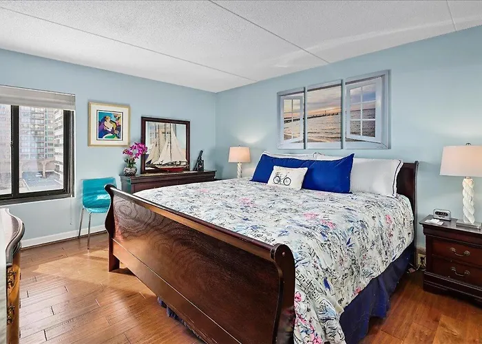 3 Bedroom Rainbow With Fabulous Direct Ocean Views And Outdoor Pool! *