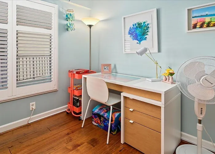 3 Bedroom Rainbow With Fabulous Direct Ocean Views And Outdoor Pool! *