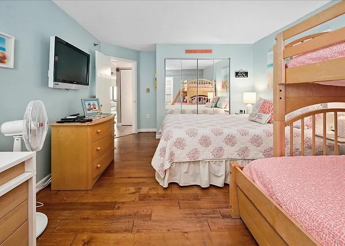 Holiday home 3 Bedroom Rainbow With Fabulous Direct Ocean Views And Outdoor Pool! *
