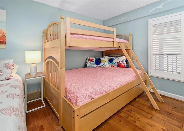 Holiday home 3 Bedroom Rainbow With Fabulous Direct Ocean Views And Outdoor Pool! Ocean City