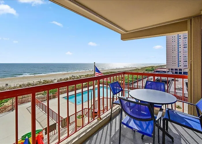 3 Bedroom Rainbow With Fabulous Direct Ocean Views And Outdoor Pool!