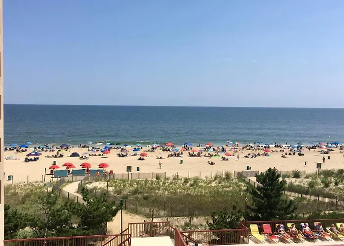 Holiday home 3 Bedroom Rainbow With Fabulous Direct Ocean Views And Outdoor Pool! *