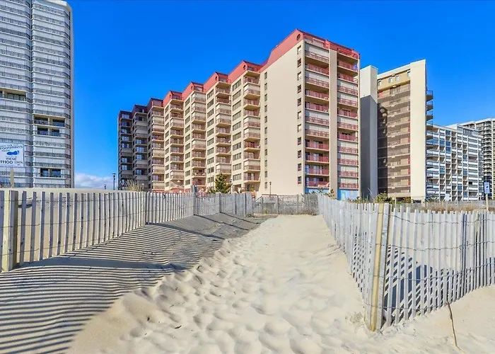 3 Bedroom Rainbow With Fabulous Direct Ocean Views And Outdoor Pool! * Ocean City