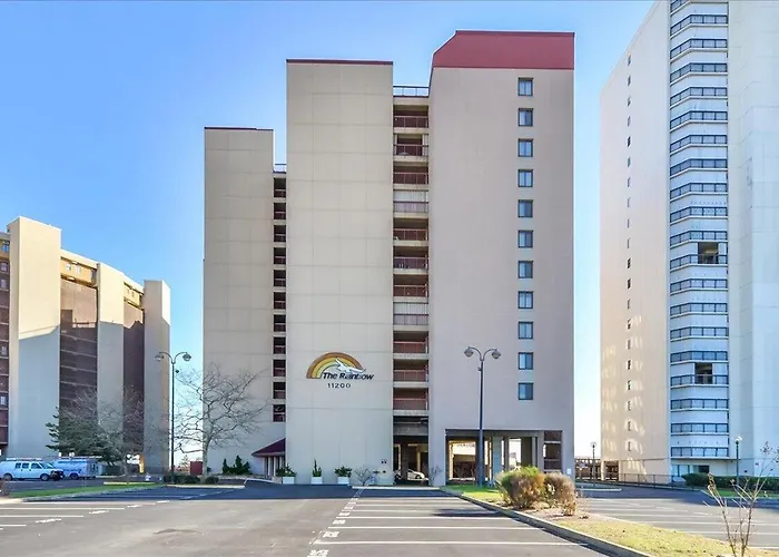 3 Bedroom Rainbow With Fabulous Direct Ocean Views And Outdoor Pool!